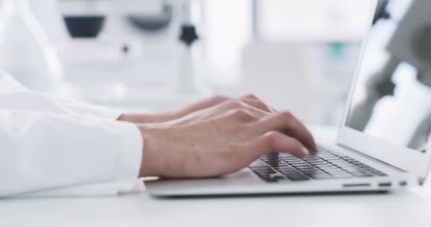 Hızlı Daktilo Hız Bilgisayarı Dijital Uyum Raporu Hasta Bilgileri Bilgileri — Stok video