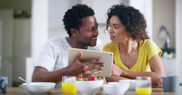 Couple Tablet Technology Home Kitchen Hug Enjoying Breakfast Food Love — Stock Video