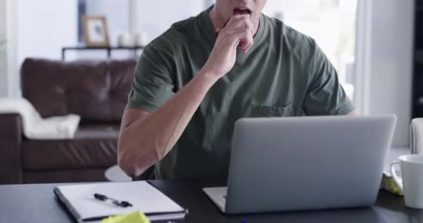 Home Office Nutrition Man Laptop Τρώγοντας Σνακ Για Ευεξία Υγεία — Αρχείο Βίντεο