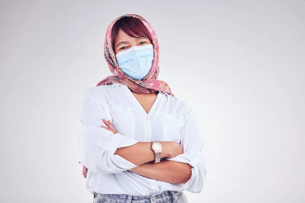 Covid Muslim Portrait Woman Mask White Background Studio Security Virus — 스톡 사진