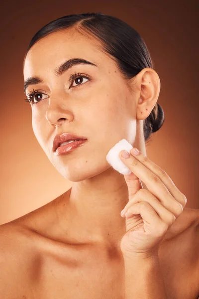 Woman Skincare Beauty Cotton Face Health Cleaning Cosmetic Glow Brown — Stock Photo, Image