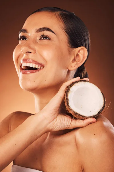 Huid Kokosnoot Vrouw Studio Blij Fruit Dieet Voordelen Schoonheid Cosmetica — Stockfoto