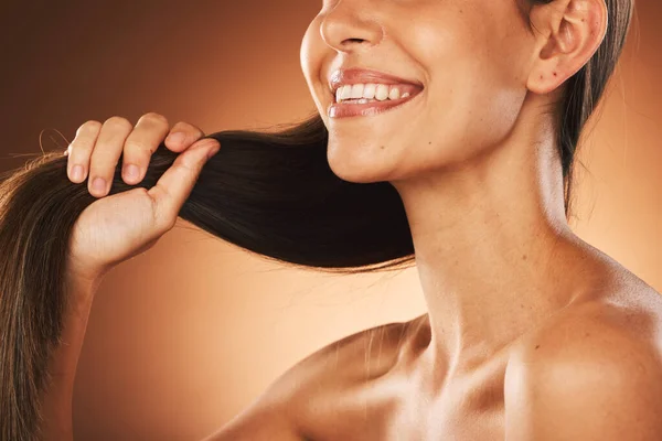Vlasy Úsměv Ženské Ruce Pro Péči Vlasy Krásy Salon Lázně — Stock fotografie