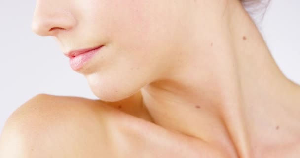 Belleza Piel Cuello Mujer Estudio Para Cuidado Piel Bienestar Cosméticos — Vídeos de Stock