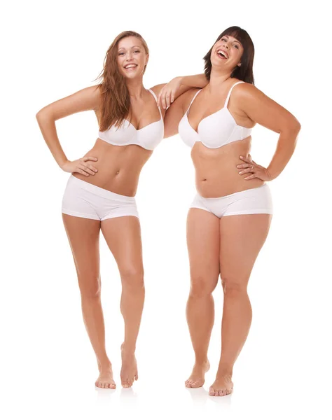 Confiantes Sua Aparência Duas Mulheres Diferentes Formas Corpo Juntos Enquanto — Fotografia de Stock
