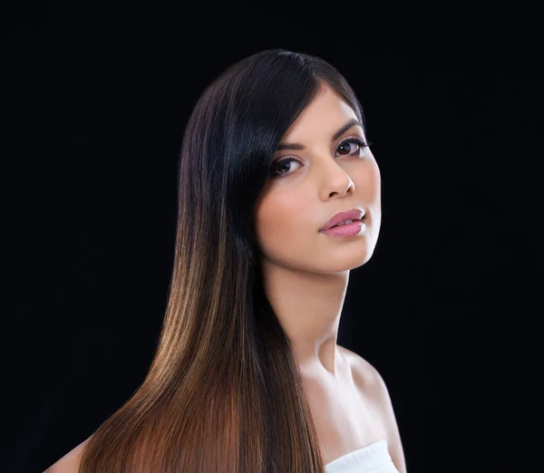 Vlasy Krása Jsou Nesrovnatelné Studio Záběr Krásné Brunetky Model Nádhernými — Stock fotografie