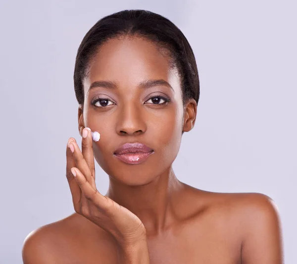 Taking Care Her Skin Attractive Young Woman Touching Her Skin — Stock Photo, Image