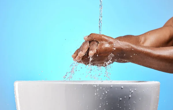 Καθαρός Νερό Και Άνθρωπος Πλένει Χέρια Του Για Υγιεινή Για — Φωτογραφία Αρχείου