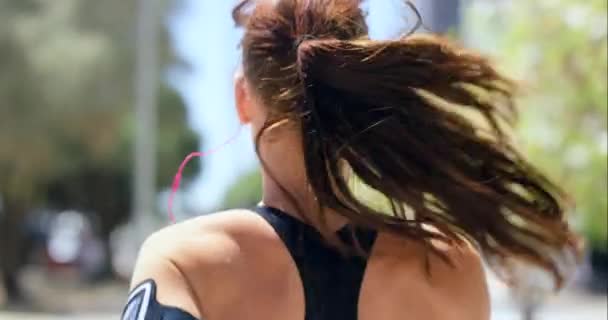 Terug Fitness Vrouw Rennend Een Stad Voor Training Gezondheid Cardio — Stockvideo