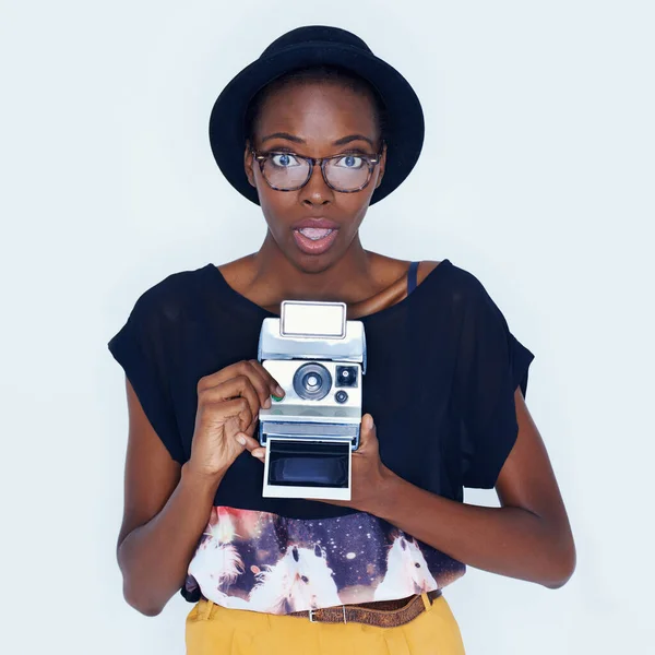 Szórakozás Régi Kamerákkal Egy Fiatal Lefényképez Téged — Stock Fotó