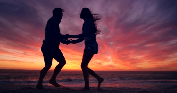 Casal Silhueta Dança Praia Pôr Sol Relaxar Férias Verão Férias — Vídeo de Stock