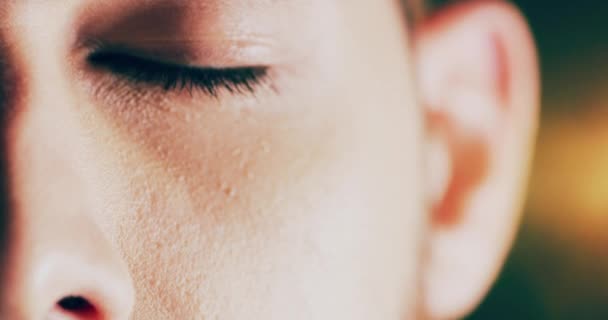 Wizja Oczy Portret Człowieka Otwierającego Oko Mrugającego Rozszerzającego Źrenicę Badanie — Wideo stockowe