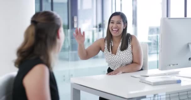 Éxito Metas Mujeres Cinco Trabajo Por Motivación Apoyo Para Alcanzar — Vídeos de Stock
