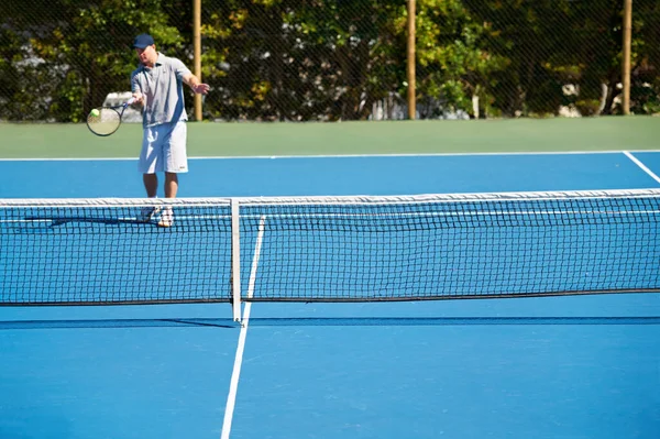테니스 때마다나타나요 테니스 경기중에 돌려주는 — 스톡 사진