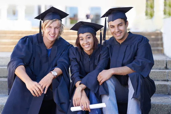 Klar Jobbmarkedet Universitetsstudenter Uteksamineringsdagen – stockfoto