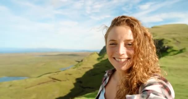 Woman Hiking Wave Kiss Selfie Video Social Media Live Freedom — Stock Video