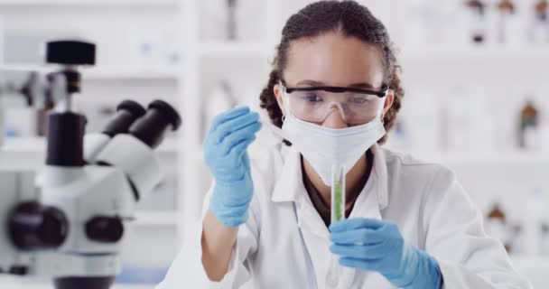 Covid Científico Plantas Mujeres Laboratorio Que Investiga Una Cura Orgánica — Vídeos de Stock
