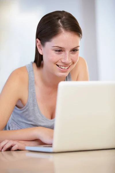 Working Home Gorgeous Young Woman Working Her Laptop — Stock Photo, Image