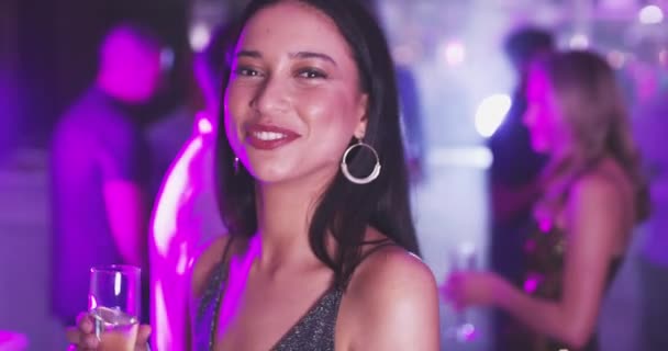 Impreza Klub Nocny Twarz Kobiety Szampanem Cieszyć Się Tańce Uroczystości — Wideo stockowe