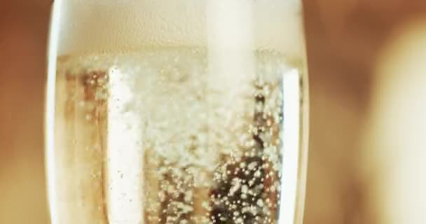 Роскошь Пузыри Бокал Шампанского Торжества Вечеринки Мероприятия Обслуживающего Масштаб Игристое — стоковое видео