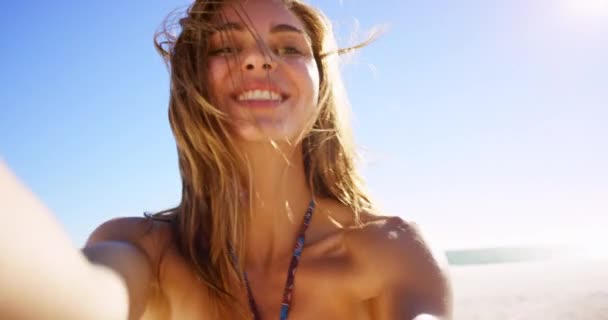 Plaża Podróże Kobieta Śmieją Się Telefon Wideo Szczęśliwy Wakacjach Letnich — Wideo stockowe