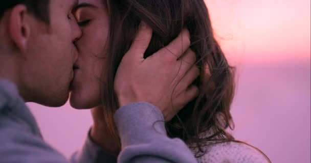 Amor Perdão Beijo Casal Uma Praia Desculpe Reconciliação Vínculo Abraço — Vídeo de Stock