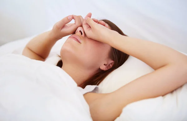 Why Morning Already Young Woman Lying Bed Her Hands Her — Stock Photo, Image