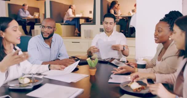 Podnikatelé Přestávka Oběd Pracovní Setkání Skupinové Plánování Diskuse Spolupráce Nebo — Stock video