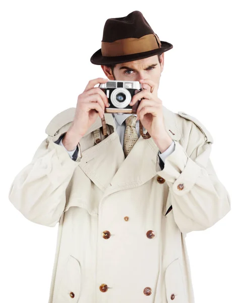 Gözlerinin Önündesin Muhabir Beyaz Bir Arka Plana Karşı Retro Kamerayla — Stok fotoğraf