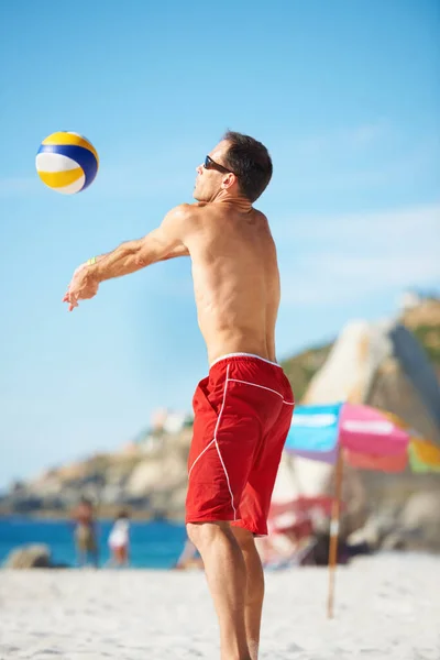 Налаштуйте Його Шип Пляжна Гра Волейбол Сонячний День — стокове фото