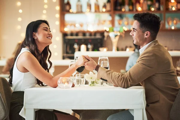 Restaurant Amour Couple Tenant Main Sur Date Profiter Des Vacances — Photo