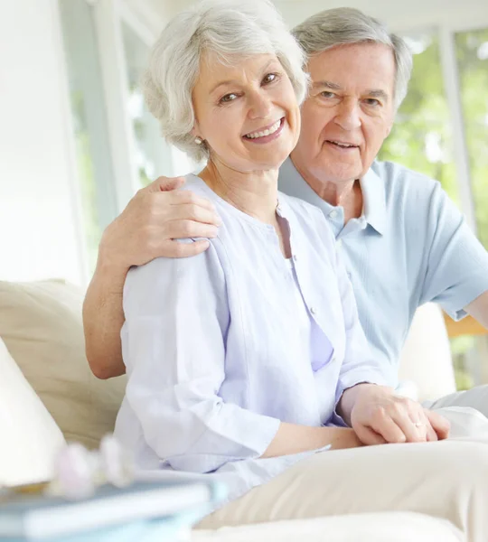 Shes Loved Taken Care Loving Senior Couple Enjoying One Anothers — Stock Photo, Image