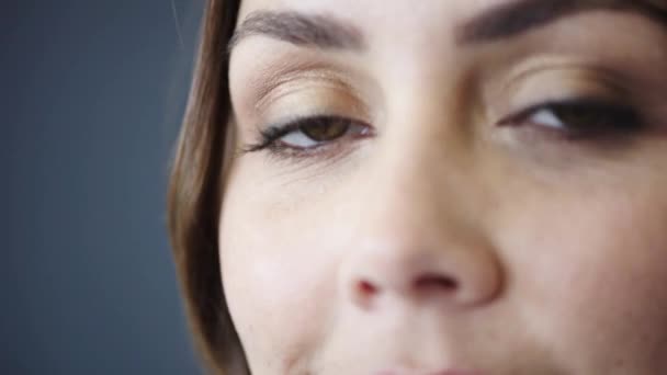 Viziune Femeie Ochi Lentile Contact Microblading Zoom Feței Optometrie Focalizare — Videoclip de stoc