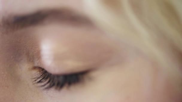 Přiblížit Ženu Oči Nebo Vidění Pro Stres Úzkost Nebo Unavený — Stock video