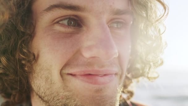 Retrato Rosto Sorriso Feliz Homem Férias Praia Viagens Verão Com — Vídeo de Stock