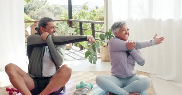 Pareja Mayor Estiramiento Yoga Para Fitness Mindfulness Casa Retiro Para — Vídeos de Stock
