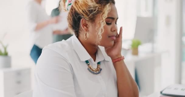 Femme Maux Tête Stress Frustré Bureau Pour Anxiété Délai Épuisement — Video