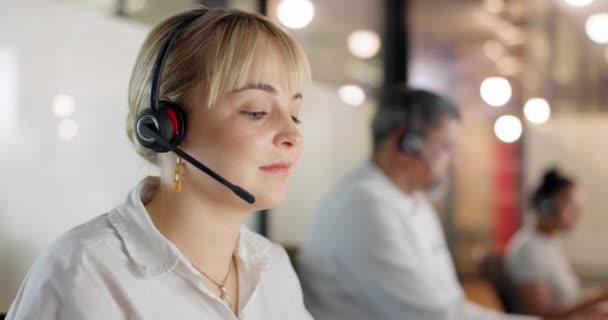 Call Center Frau Und Telemarketing Für Kundenbetreuung Beratung Und Büro — Stockvideo