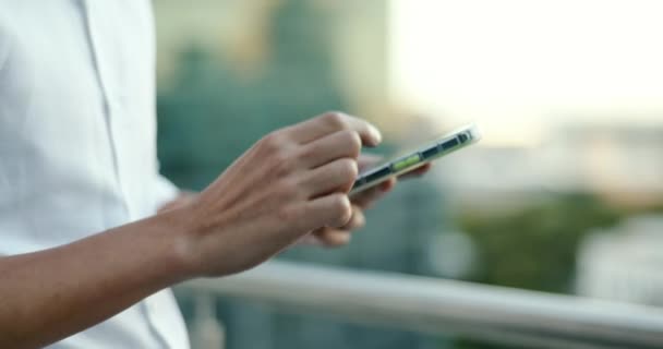 Biznesmen Ręce Lub Telefon Wpisując Balkonie Biurze Marketingu Cyfrowego Firma — Wideo stockowe
