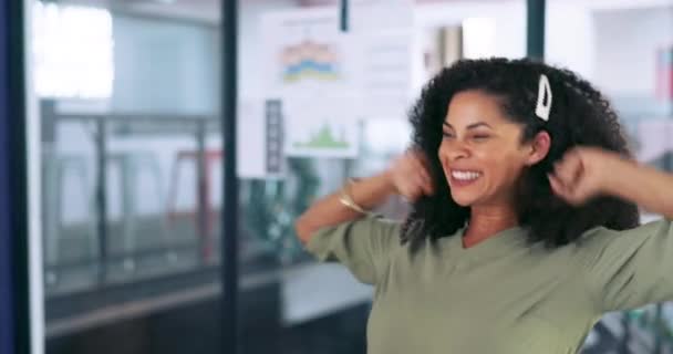 Ordinateur Bureau Célébration Femme Noire Enthousiaste Pour Objectif Cible Kpi — Video