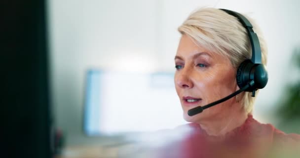 Call Center Telemarketing Woman Online Communication Sales Technical Support Computer — Stock Video