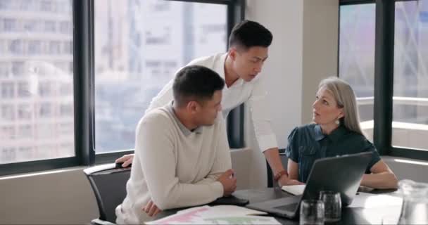 Business People Laptop Teamwork Collaboration Modern Office Meeting Digital Marketing — Stock Video