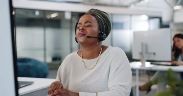 Τηλεφωνικό Κέντρο Άγχος Και Μαύρη Γυναίκα Πονοκέφαλο Που Εργάζονται Στην — Αρχείο Βίντεο