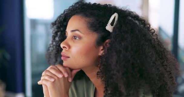 Mujer Negra Creativa Cara Pensamiento Marketing Publicidad Estrategia Corporativa Para — Vídeos de Stock