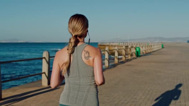 Correr Mujer Fitness Por Playa Ejercitarse Correr Aire Libre Para — Vídeos de Stock