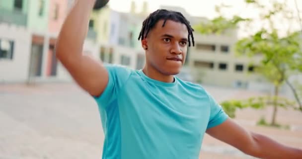Homme Noir Kettlebell Entraînement Ville Dans Parc Pour Santé Forme — Video