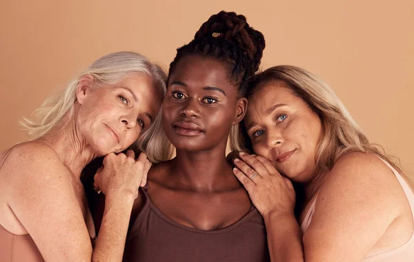 Skincare Diversity Group Mature Women Natural Body Healthy Glowing Skin — Stock Photo, Image