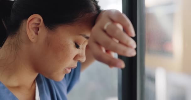 Doktorka Popáleniny Úzkost Nemocnici Pracovišti Unavená Při Práci Zdravotnictví Stresu — Stock video