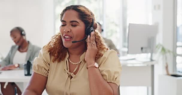 Telemarketing Boldog Call Center Tanácsadó Beszél Ügyeletben Crm Lépjen Kapcsolatba — Stock videók