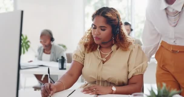 Centro Atención Telefónica Capacitación Mujer Negra Con Personal Entrenador Gerente — Vídeos de Stock